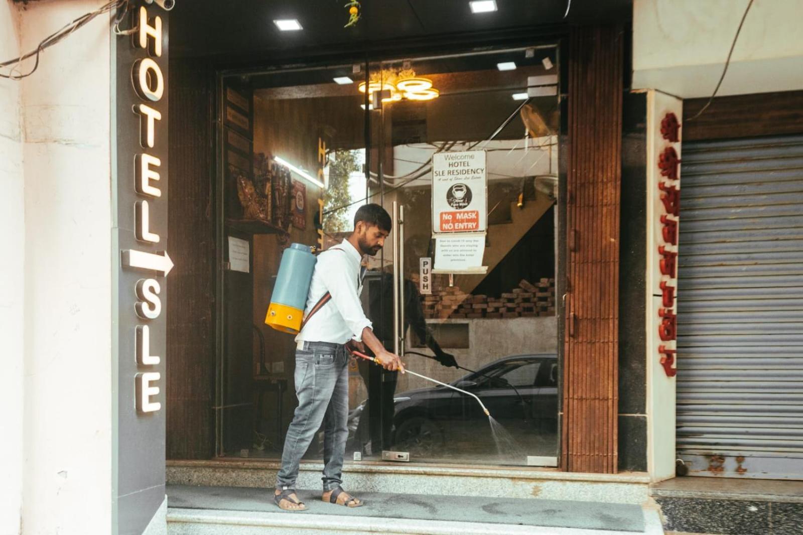 Hotel S L E Residency Varanasi Exterior foto