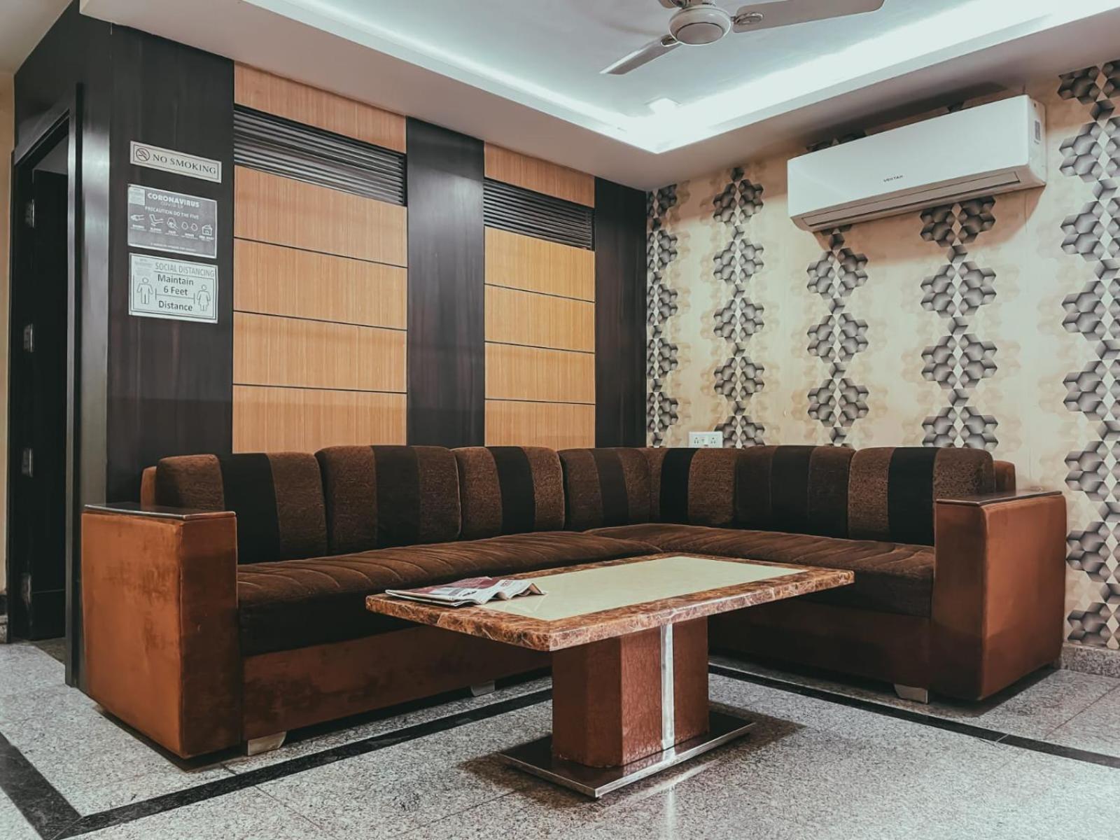 Hotel S L E Residency Varanasi Exterior foto