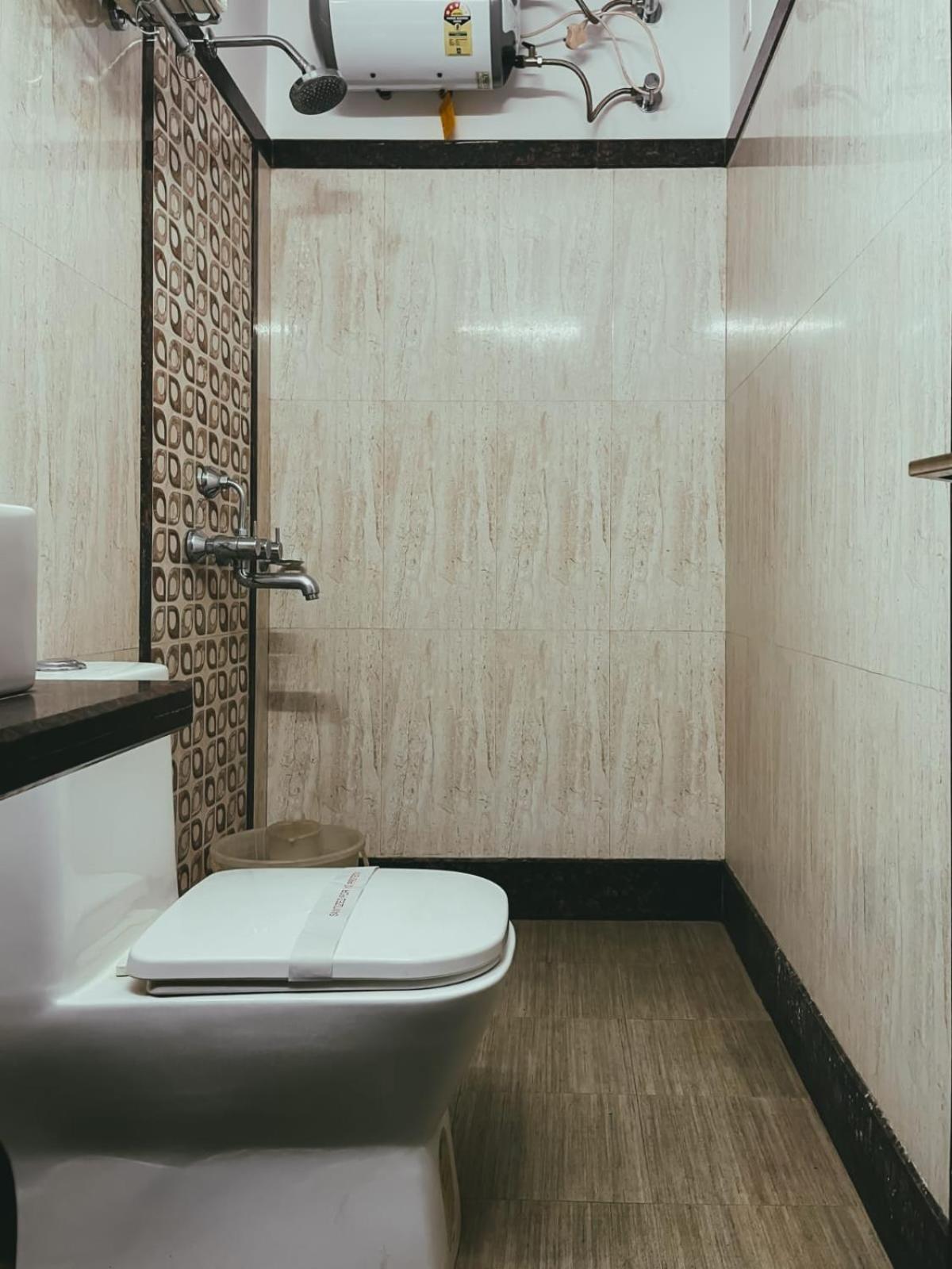 Hotel S L E Residency Varanasi Exterior foto